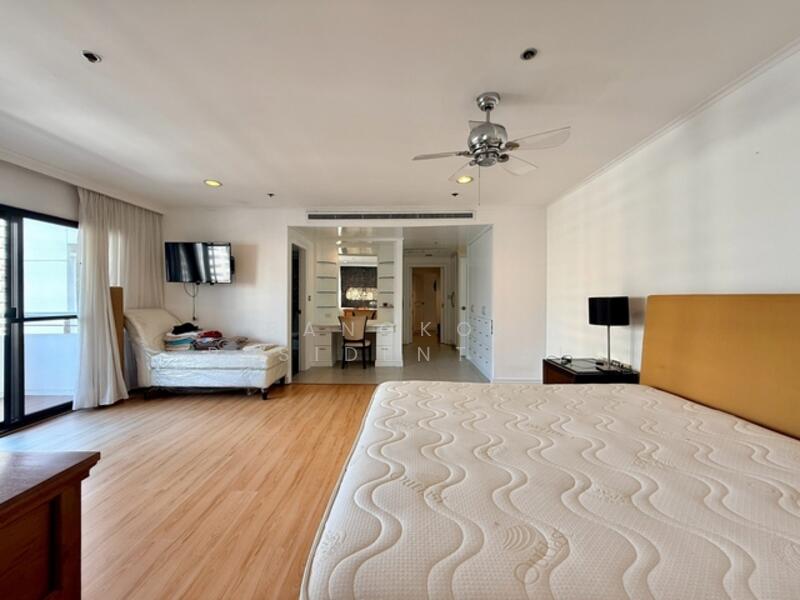 Kallista Mansion, Bangkok, 64 Soi Sukhumvit 11, Khlongtoei Nua, Watthana, Bangkok, 3 Bedrooms, 315 sqm, Condo For Rent, by Bangkok Residential, 500110043 - DDproperty.com