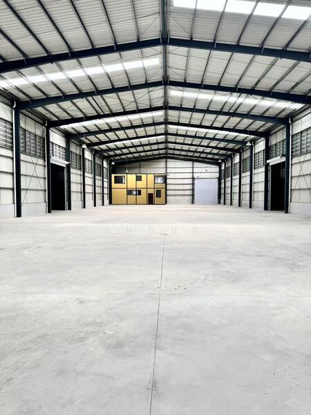 ให้เช่า - โกดังให้เช่าพร้อมออฟฟิศ 900 ตรม.ขึ้นไป พื้นที่สีม่วงของ รง.4 ได้ 🚩ถนน เศรษฐกิจ1 พุทธสาคร 74000, สมุทรสาคร