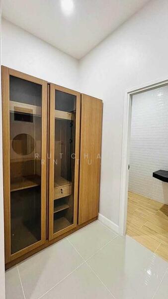 บ้านเดี่ยวให้เช่า – โซนท่าวังตาล | สารภี ค่าเช่า 16,000 บาท / เดือน รหัสทรัพย์ : No.15H825, Chiang Mai, Tha Wang Tal, Saraphi, Chiang Mai, 3 Bedrooms, 120 sqm, Single Detached House For Rent, by Rutchaporn Tunsiri, 500110339 - DDproperty.com