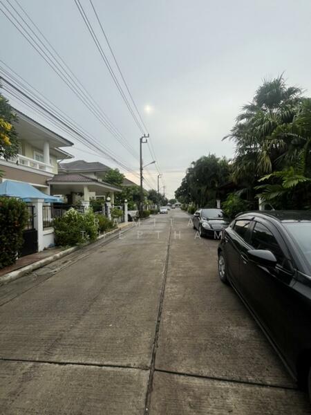 3-BR House, Bangkok, Saphan Sung, Saphan Sung, Bangkok, 3 Bedrooms, 204 sqm, Single Detached House For Sale, by Ramita Theptham, 500110487 - DDproperty.com