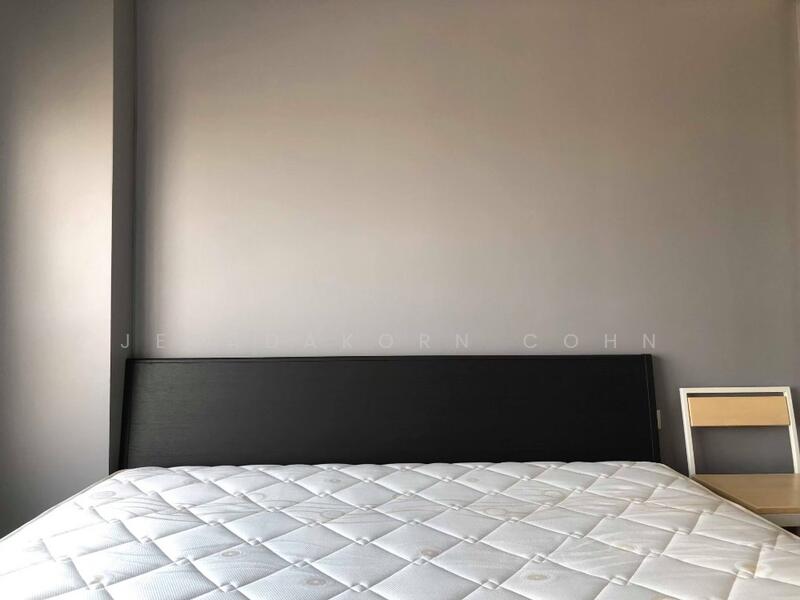 Lumpini Place Rama 8, Bangkok, 1521 Soi Arun Amarin 53, Arun Amarin Road, Bang Yi Khan, Bang Phlat, Bangkok, 1 Bedroom, 35 sqm, Condo For Sale, by Jesadakorn Cohn, 500110733 - DDproperty.com