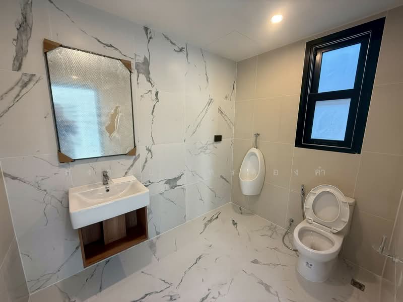 บริทตัน ลาดพร้าว 41 Britton Ladprao 41, Bangkok, ถนนโชคชัย 4, Lat Phrao, Lat Phrao, Bangkok, 4 Bedrooms, 476 sqm, Townhouse For Sale, by สง่าชัย ไทรทองคำ, 500110816 - DDproperty.com