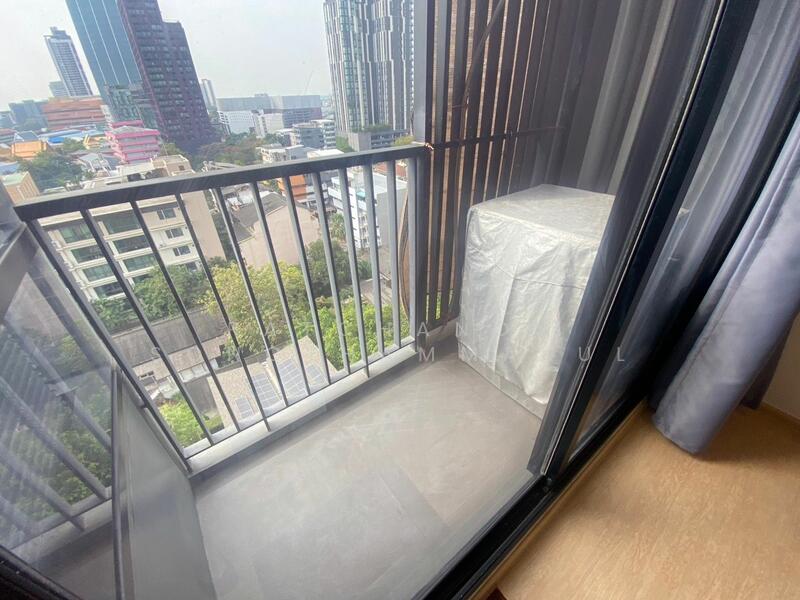 Maru Ekkamai 2, Bangkok, 70-5 Sukhumvit 63 Road, Phra Kanong Nua, Watthana, Bangkok, 1 Bedroom, 30 sqm, Condo For Rent, by Ratchanon Songthammakul, 500111630 - DDproperty.com