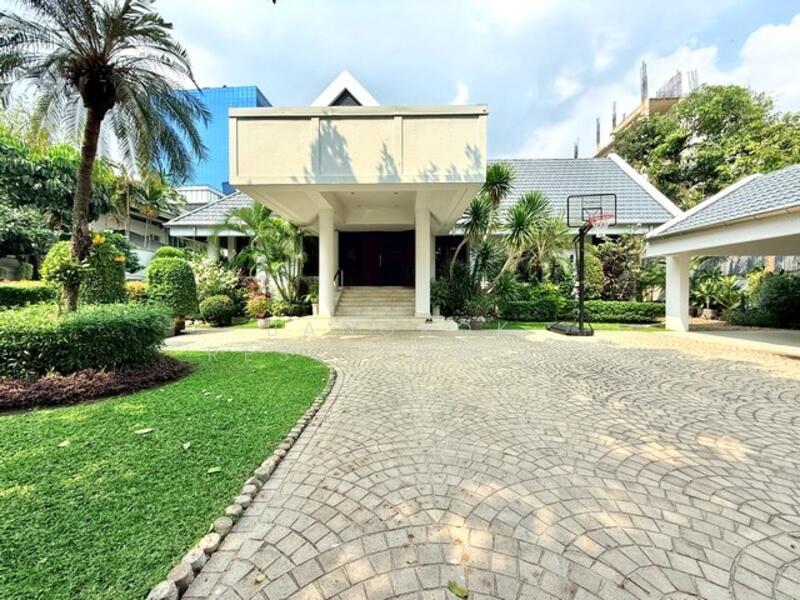For Rent - Detached House, Bangkok