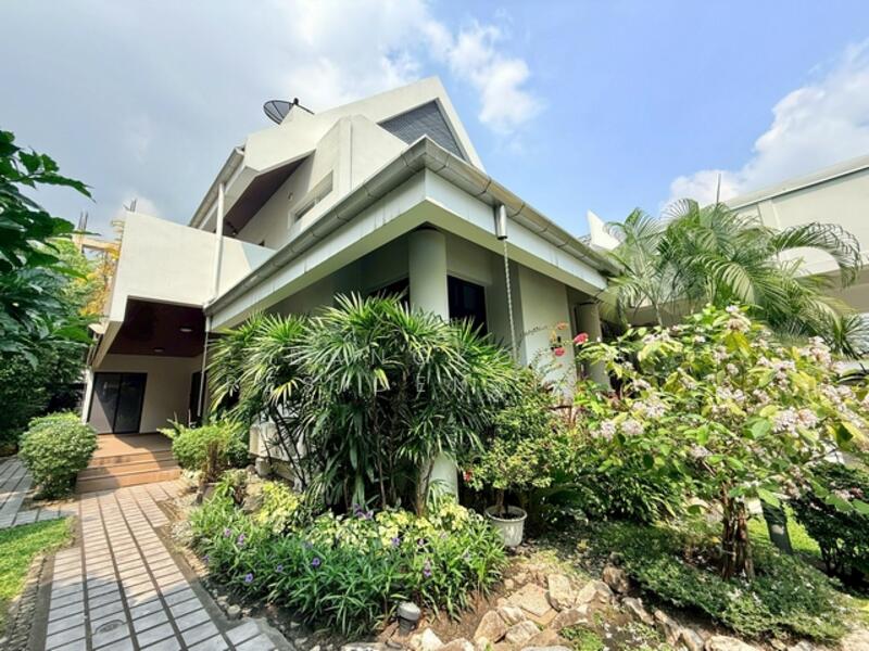 For Rent - Detached House, Bangkok