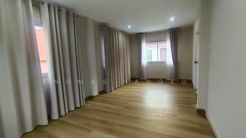 For Sale - บ้านเดี่ยว 2 ชั้นรีโนเวทสวยใหม่ทั้งหลัง หมู่บ้านเคซี 9 ซอยนิมิตรใหม่ 40, Bangkok