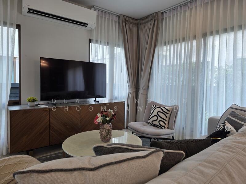 Burasiri Krungthep Kreetha, Bangkok, 95 Soi Pracha Ruam Chai, Hua Mak, Bang Kapi, Bangkok, 4 Bedrooms, 238 sqm, Single Detached House For Rent, by Duangjongkon Choomsawasdi, 500112019 - DDproperty.com