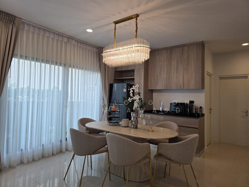 Burasiri Krungthep Kreetha, Bangkok, 95 Soi Pracha Ruam Chai, Hua Mak, Bang Kapi, Bangkok, 4 Bedrooms, 238 sqm, Single Detached House For Rent, by Duangjongkon Choomsawasdi, 500112019 - DDproperty.com