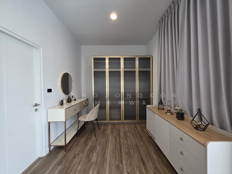 Burasiri Krungthep Kreetha, Bangkok, 95 Soi Pracha Ruam Chai, Hua Mak, Bang Kapi, Bangkok, 4 Bedrooms, 238 sqm, Single Detached House For Rent, by Duangjongkon Choomsawasdi, 500112019 - DDproperty.com