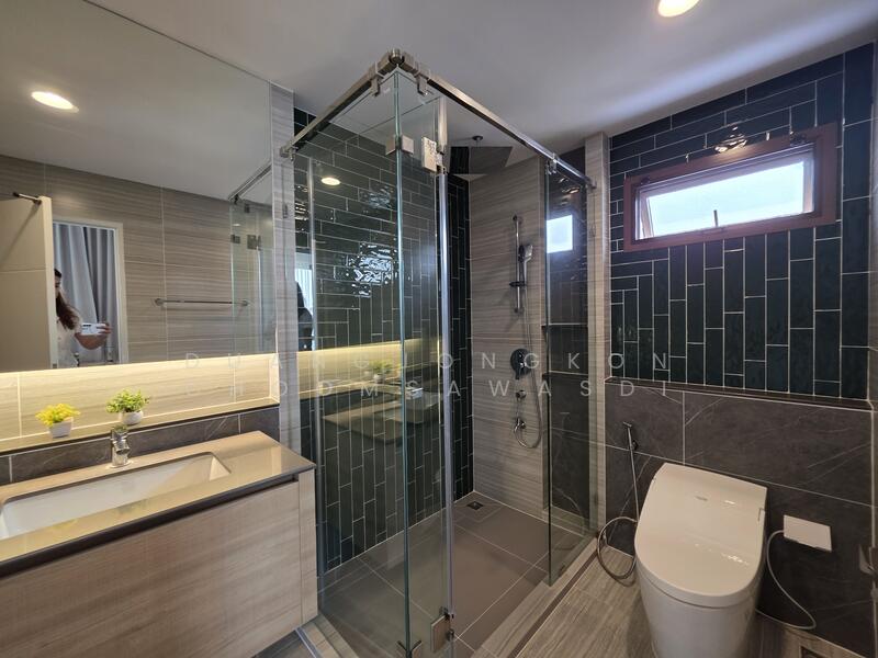 Burasiri Krungthep Kreetha, Bangkok, 95 Soi Pracha Ruam Chai, Hua Mak, Bang Kapi, Bangkok, 4 Bedrooms, 238 sqm, Single Detached House For Rent, by Duangjongkon Choomsawasdi, 500112019 - DDproperty.com