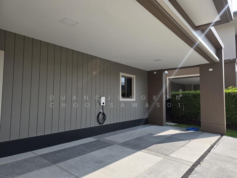 Burasiri Krungthep Kreetha, Bangkok, 95 Soi Pracha Ruam Chai, Hua Mak, Bang Kapi, Bangkok, 4 Bedrooms, 238 sqm, Single Detached House For Rent, by Duangjongkon Choomsawasdi, 500112019 - DDproperty.com