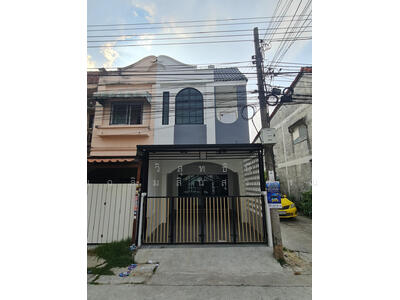 ขาย - บ้านวรางกูล เลียบคลองสอง : Worarakun House, along Khlong Song, กรุงเทพ