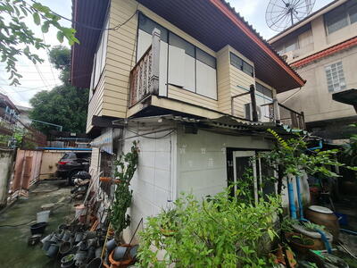 ขาย - สาทร, กรุงเทพ