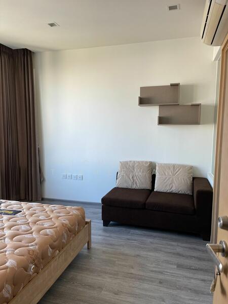 Siri At Sukhumvit, Bangkok, 902 Sukhumvit Road, Phra Kanong, Khlong Toei, Bangkok, 2 Bedrooms, 74 sqm, Condo For Rent, by Pichamon Thaneewan, 500112639 - DDproperty.com