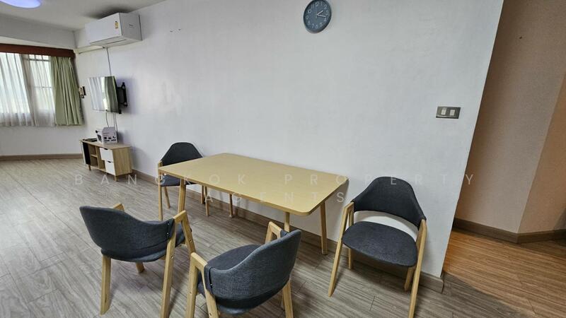 Baan Suanpetch, Bangkok, 18 Soi Sukhumvit 39, Khlong Tan Nua, Watthana, Bangkok, 2 Bedrooms, 135 sqm, Condo For Rent, by BANGKOK PROPERTY AGENTS, 500112724 - DDproperty.com