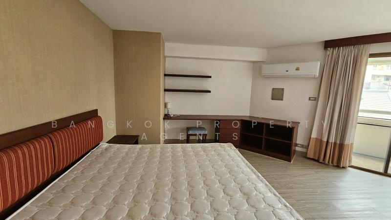 Baan Suanpetch, Bangkok, 18 Soi Sukhumvit 39, Khlong Tan Nua, Watthana, Bangkok, 2 Bedrooms, 135 sqm, Condo For Rent, by BANGKOK PROPERTY AGENTS, 500112724 - DDproperty.com