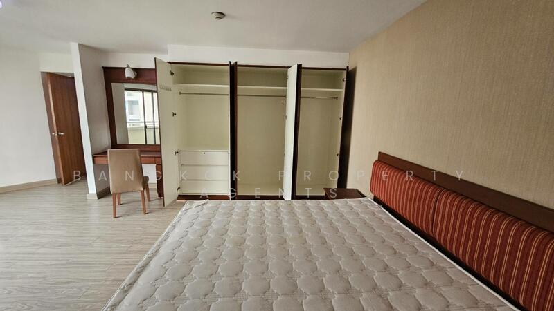 Baan Suanpetch, Bangkok, 18 Soi Sukhumvit 39, Khlong Tan Nua, Watthana, Bangkok, 2 Bedrooms, 135 sqm, Condo For Rent, by BANGKOK PROPERTY AGENTS, 500112724 - DDproperty.com