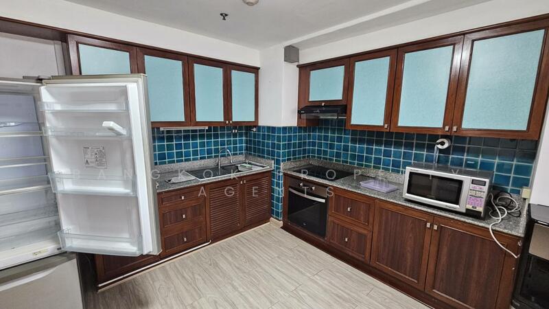 Baan Suanpetch, Bangkok, 18 Soi Sukhumvit 39, Khlong Tan Nua, Watthana, Bangkok, 2 Bedrooms, 135 sqm, Condo For Rent, by BANGKOK PROPERTY AGENTS, 500112724 - DDproperty.com