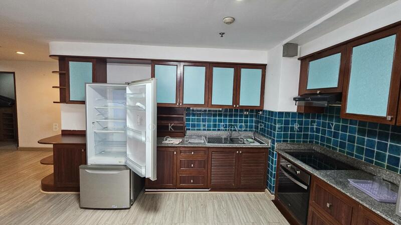 Baan Suanpetch, Bangkok, 18 Soi Sukhumvit 39, Khlong Tan Nua, Watthana, Bangkok, 2 Bedrooms, 135 sqm, Condo For Rent, by BANGKOK PROPERTY AGENTS, 500112724 - DDproperty.com