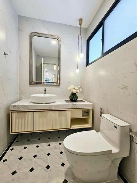 Nantawan Rama 9 - New Krungthepkreetha, Bangkok, Saphan Sung, Saphan Sung, Bangkok, 5 Bedrooms, 449 sqm, Single Detached House For Sale, by Phitchaporn Buamag, 500112896 - DDproperty.com