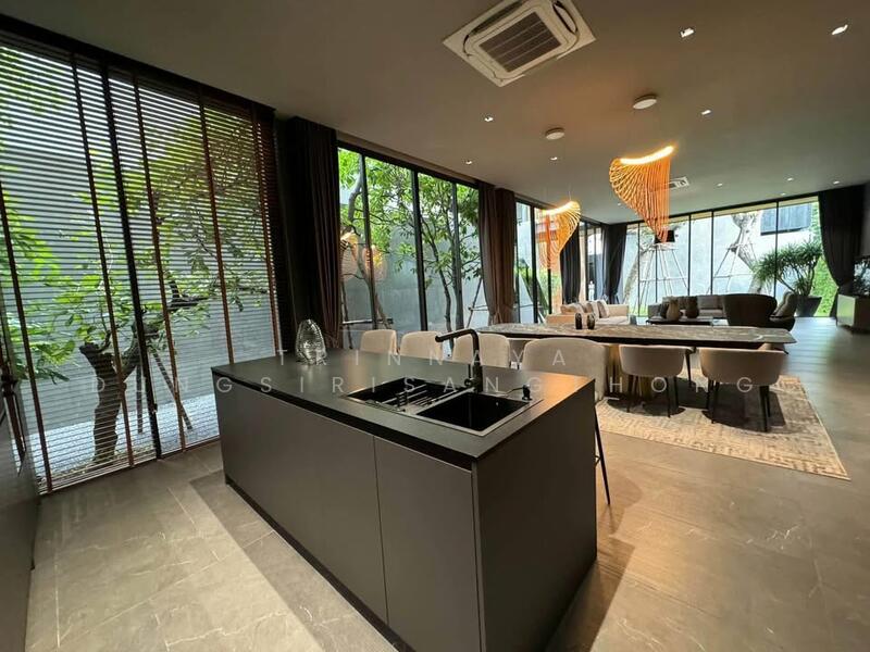 5-BR House, Bangkok, Suan Luang, Suan Luang, Bangkok, 5 Bedrooms, 1,500 sqm, Single Detached House For Sale, by Trinnaya Dungsirisangthong, 500112934 - DDproperty.com