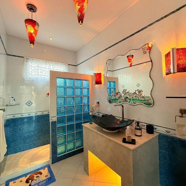 3-BR House, Prachuap Khiri Khan, Hua Hin, Hua Hin, Prachuap Khiri Khan, 3 Bedrooms, 215 sqm, Single Detached House For Sale, by Thanrada Buasri, 500113096 - DDproperty.com