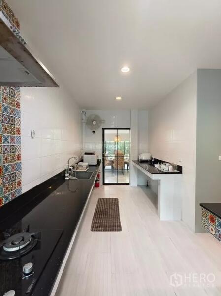 For Sale or Rent Detached House in Mantana Rama 9 - Srinakarin in Hua Mak, Bangkok bre25024, Bangkok, Hua Mak, Bang Kapi, Bangkok, 5 Bedrooms, 300 sqm, Single Detached House For Sale, by Hero Realtor Co., Ltd., 500113407 - DDproperty.com