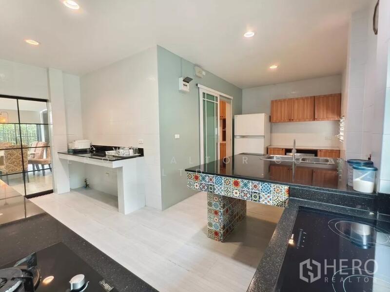 For Sale or Rent Detached House in Mantana Rama 9 - Srinakarin in Hua Mak, Bangkok bre25024, Bangkok, Hua Mak, Bang Kapi, Bangkok, 5 Bedrooms, 300 sqm, Single Detached House For Sale, by Hero Realtor Co., Ltd., 500113407 - DDproperty.com