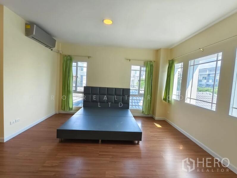 For Sale or Rent Detached House in Mantana Rama 9 - Srinakarin in Hua Mak, Bangkok bre25024, Bangkok, Hua Mak, Bang Kapi, Bangkok, 5 Bedrooms, 300 sqm, Single Detached House For Sale, by Hero Realtor Co., Ltd., 500113407 - DDproperty.com