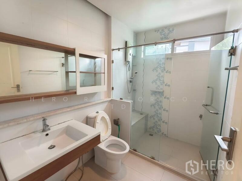 For Sale or Rent Detached House in Mantana Rama 9 - Srinakarin in Hua Mak, Bangkok bre25024, Bangkok, Hua Mak, Bang Kapi, Bangkok, 5 Bedrooms, 300 sqm, Single Detached House For Sale, by Hero Realtor Co., Ltd., 500113407 - DDproperty.com