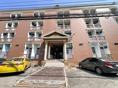 ขาย - อพาร์ทเม้นท์ 4 ชั้น 196 ตร.ว. อพาร์ทเม้นท์ ซอยลาดพร้าว117, กรุงเทพ