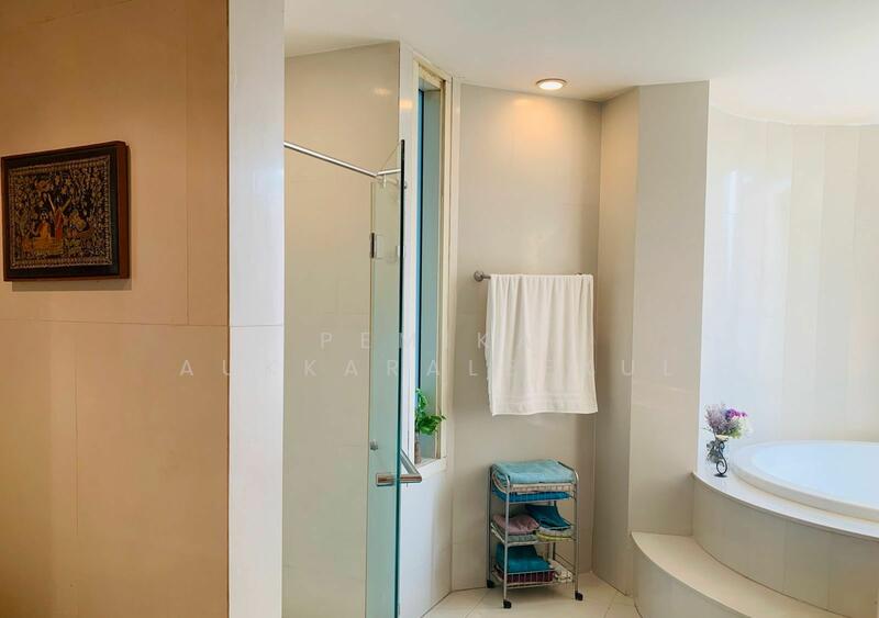 Watermark Chaophraya, Bangkok, Soi Charoennakorn 39-41, Charoennakorn Road, Bang Lam Phu Lang, Khlong San, Bangkok, 3 Bedrooms, 242 sqm, Condo For Sale, by Pemika Aukkaraleekul, 500114009 - DDproperty.com
