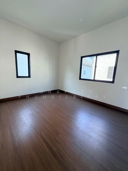 Grand Britania Bangna-Suvarnabhumi, Samut Prakan, King Kaew Road 29/2, Rachathewa, Bang Plee, Samut Prakan, 3 Bedrooms, 165 sqm, Single Detached House For Sale, by Tanaporn Phumvilairak, 500114302 - DDproperty.com