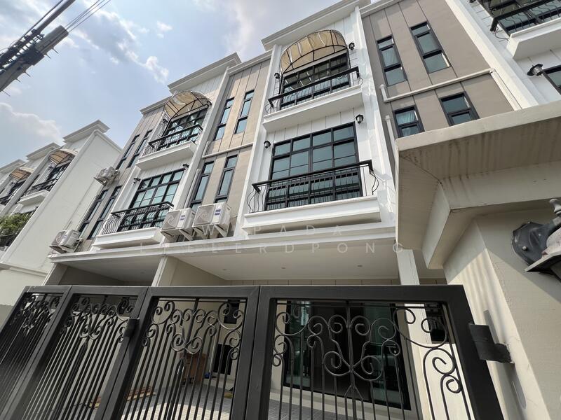 ขาย - Eternity Town Primrose Vacharaphol : อิเธอร์นิตี้ ทาวน์ พริมโรส วัชรพล, กรุงเทพ