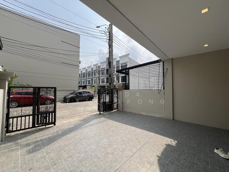 ขาย - Eternity Town Primrose Vacharaphol : อิเธอร์นิตี้ ทาวน์ พริมโรส วัชรพล, กรุงเทพ