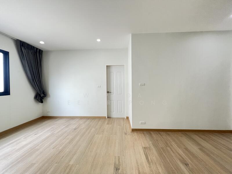 ขาย - Eternity Town Primrose Vacharaphol : อิเธอร์นิตี้ ทาวน์ พริมโรส วัชรพล, กรุงเทพ