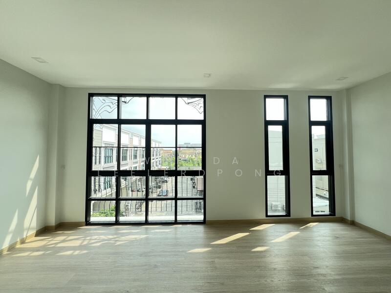 For Sale - Eternity Town Primrose Vacharaphol, Bangkok