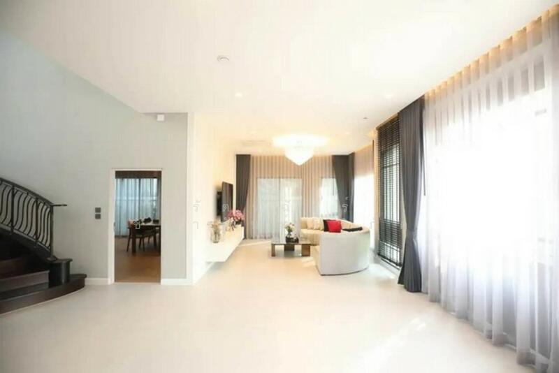 Grand Bangkok Boulevard Krungthepkritha : แกรนด์ บางกอก บูเลอวาร์ด กรุงเทพกรีฑา, กรุงเทพ, ถนน ศรีนครินทร์-ร่มเกล้า, คลองสามประเวศ, ลาดกระบัง, กรุงเทพ, 604 ตร.ม., บ้านเดี่ยว ขาย, โดย รัตนฉัตร์ ชยานันท์สิริภัค, 500114356 - DDproperty.com