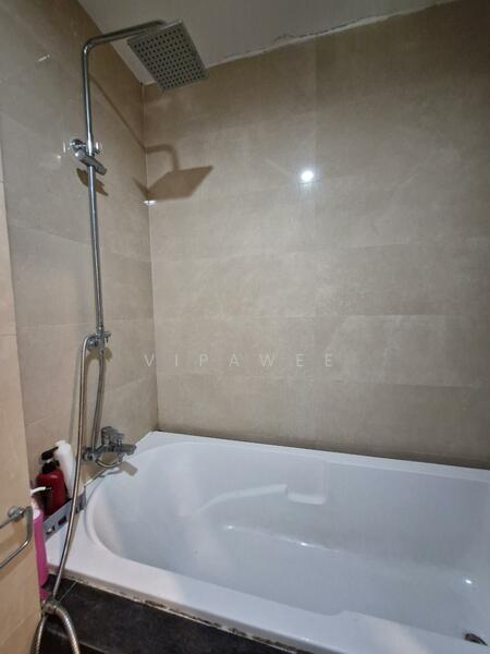 Watermark Chaophraya, Bangkok, Soi Charoennakorn 39-41, Charoennakorn Road, Bang Lam Phu Lang, Khlong San, Bangkok, 3 Bedrooms, 146 sqm, Condo For Sale, by Vipawee, 500114359 - DDproperty.com