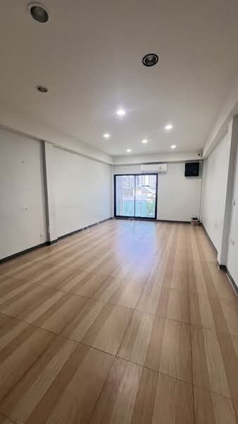 For Rent - NG214 ให้เช่า Home Office Warehouse วิภาวดีรังสิต ซอย 20 ทะลุออก ถนนรัชดา ซอย 19, Bangkok