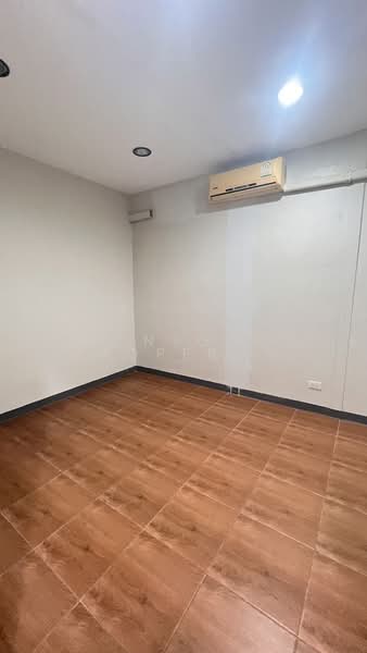 For Rent - NG214 ให้เช่า Home Office Warehouse วิภาวดีรังสิต ซอย 20 ทะลุออก ถนนรัชดา ซอย 19, Bangkok