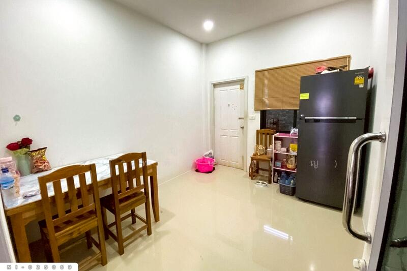 ขาย - NI-025069 ทาวน์เฮ้าส์ ส้มเกลี้ยงทาวน์ สุราษฎร์ธานี ใกล้แม็คโคร สุราษฎร์ธานี, สุราษฎร์ธานี