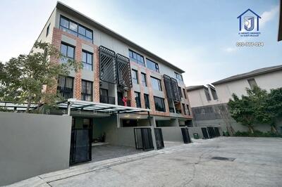 ขาย - Britloft โชคชัย 4, กรุงเทพ