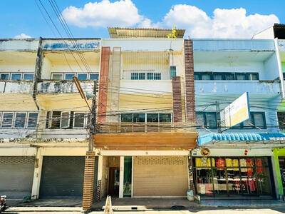ขาย - อาคารพาณิชย์ 3 ชั้น ทำเลทอง ซอยศรีจันทร์ 4 ใจกลางเมืองขอนแก่น, ขอนแก่น