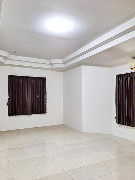 Large Detached House 3 bedrooms for Sale in South Pattaya, Chon Buri (Pattaya), Bang Lamung, Bang Lamung (Pattaya), Chon Buri (Pattaya), 3 Bedrooms, 300 sqm, Single Detached House For Sale, by PLC Real Estate, 500115357 - DDproperty.com