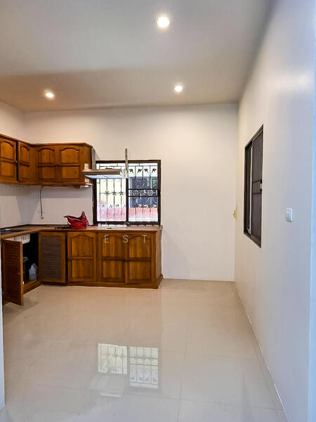 Large Detached House 3 bedrooms for Sale in South Pattaya, Chon Buri (Pattaya), Bang Lamung, Bang Lamung (Pattaya), Chon Buri (Pattaya), 3 Bedrooms, 300 sqm, Single Detached House For Sale, by PLC Real Estate, 500115357 - DDproperty.com