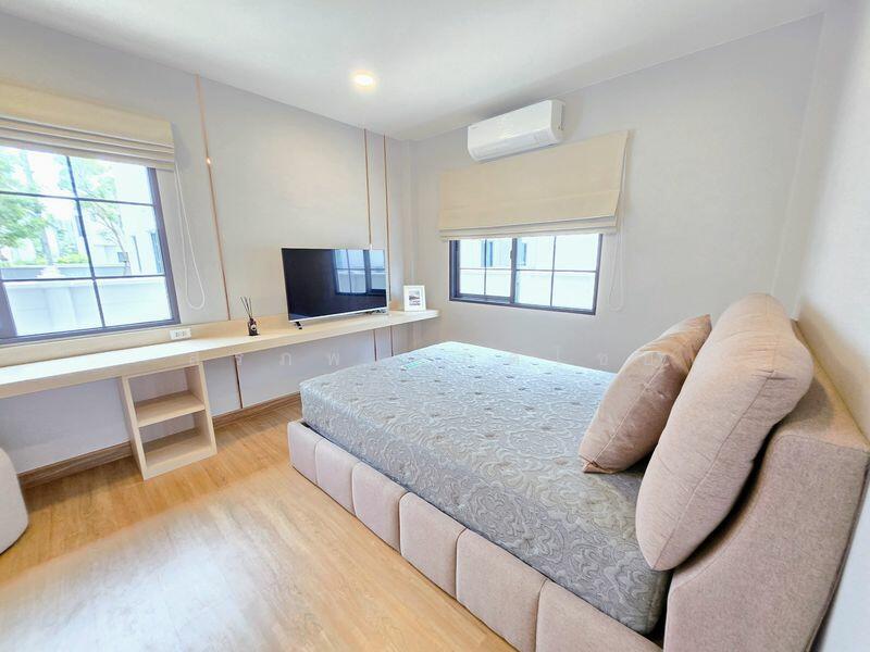 Centro Bangna, Samut Prakan, 111 Soi 3, Bang Kaeo, Bang Plee, Samut Prakan, 4 Bedrooms, 303 sqm, Single Detached House For Sale, by สรภพ ยอดไชย (สีฝุ่น), 500115514 - DDproperty.com