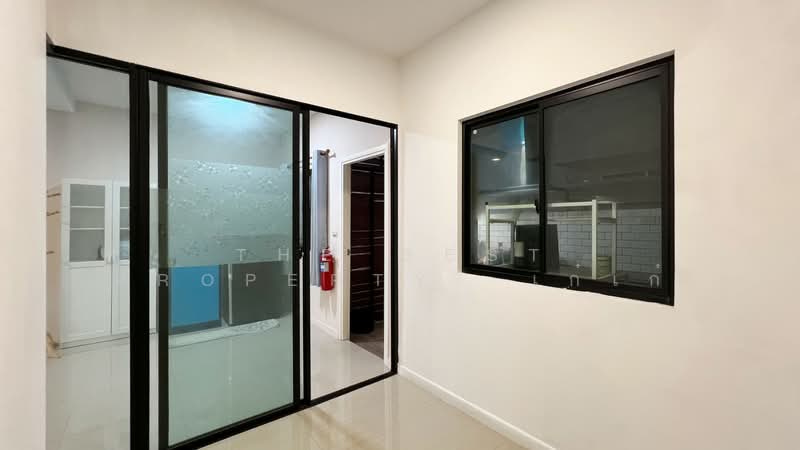 Pruksa Ville 104 Puttha Sakhon, Samut Sakhon, Phutthasakorn Road, Suan Luang, Krathum Baen, Samut Sakhon, 4 Bedrooms, 130 sqm, Townhouse For Sale, by The Best Property  เก๋เก๋, 500115571 - DDproperty.com