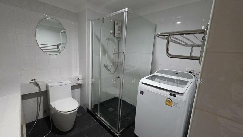 For Rent - Asoke Place, Bangkok