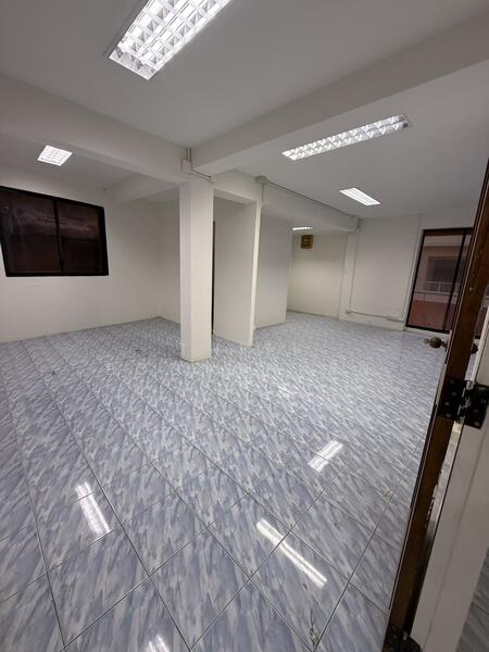 ให้เช่า - บ้าน/สำนักงาน บางนา ถนนลาซาล, กรุงเทพ